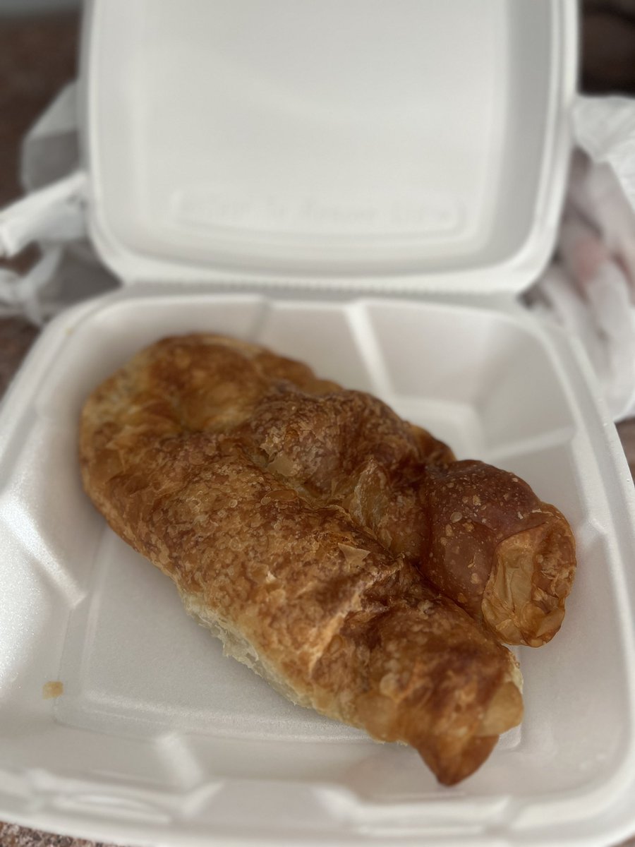 TR1N1TY3's tweet photo. When the route back from the doc takes you right past Balkan Bakery, you must stop for the burek!! #lunchwithlin https://t.co/bONhiyXNPj
