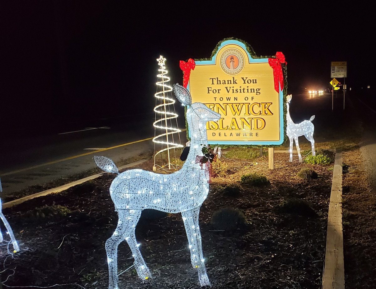 fenwickusa's tweet photo. Wishing you a happy Christmas Week ahead 😊 #holidays #Delaware https://t.co/DiILYoc0zi