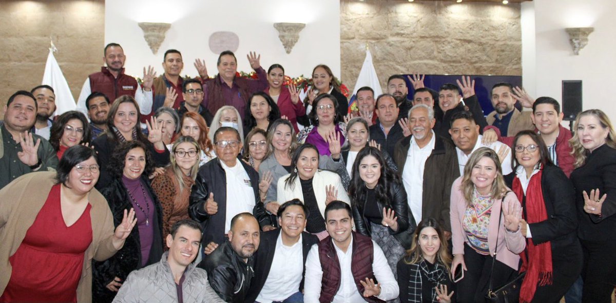 Participamos el fin de semana en la última sesión del Consejo Estatal de <a href="/MorenaenSonora/">Morena Sonora</a> , junto a las compañeras y compañeros consejeros de los 7 distritos federales, encabezados por nuestro presidente, Lic. <a href="/jdavidmendozar/">David Mendoza</a> 
1/3