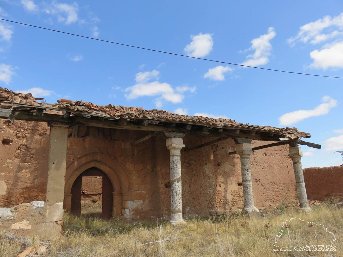 VanesaRegaladoV's tweet photo. Quizás no lo sepas, pero en la provincia de Burgos hay una villa llamada Mahamud.

En ella se encuentran unas ruinas, restos de algo que fue, algo pensado como eterno e intocable. Pero no fue así.

Presente destruido y pasado reconstruido

Agarra este 🧵. No lo sueltes https://t.co/5LEHkKrxKl