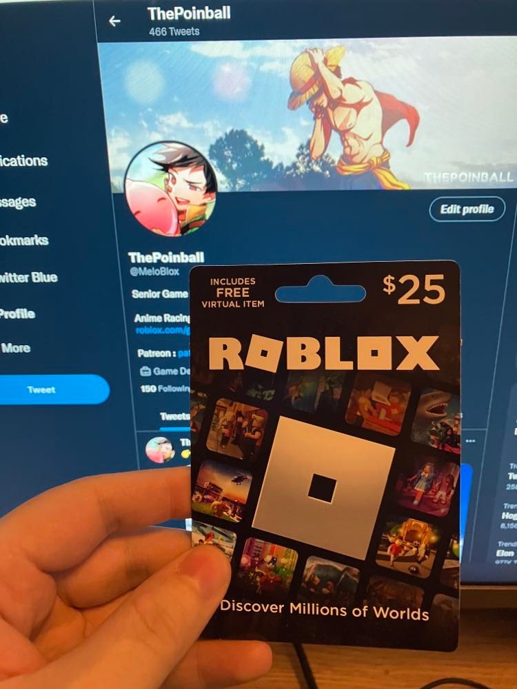 ThePoinball on X: 🙀Win 25$ Roblox Giftcard! Rules : 1️⃣Follow me  2️⃣Comment with who you want to spend those Robux with. 3️⃣Retweet ⌚The  Winner will be Announce December 26th #robuxgiveaway   /