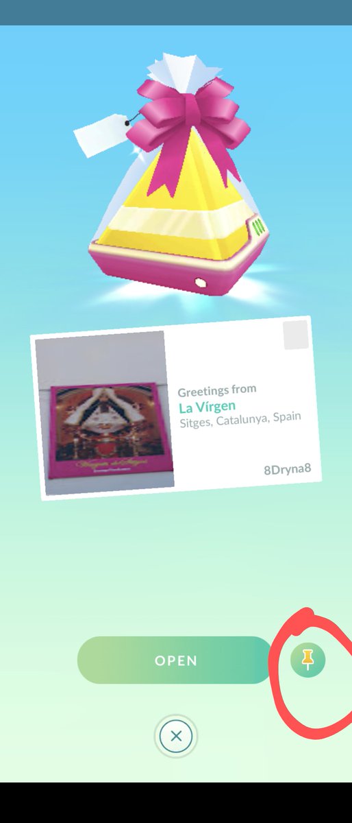 lucwidac's tweet photo. @rxcarrillo_ @PokemonGoApp Pin the postcards that come with your gift https://t.co/lwjrHucV15
