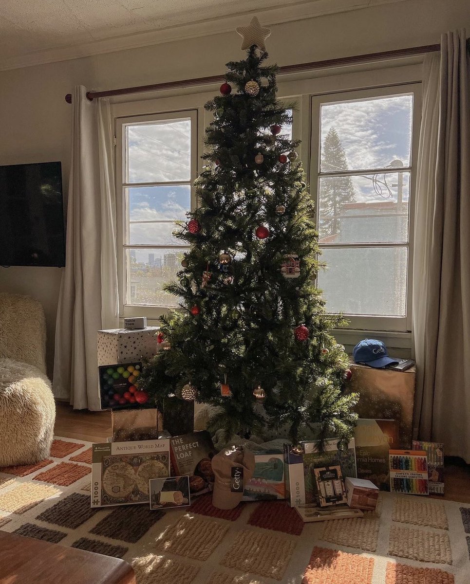 HighboyLA's tweet image. Partnered with the @GettyMuseum this year to knock out alllll of our holiday shopping!!