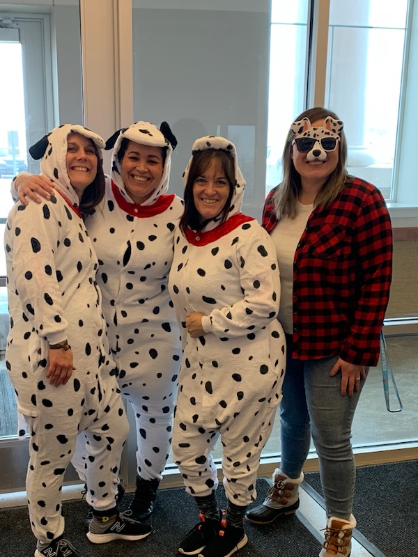 AthlosStCloud's tweet photo. Athlos students and staff having fun celebrating our Winter Festivals! https://t.co/VwI7z8cN0h
