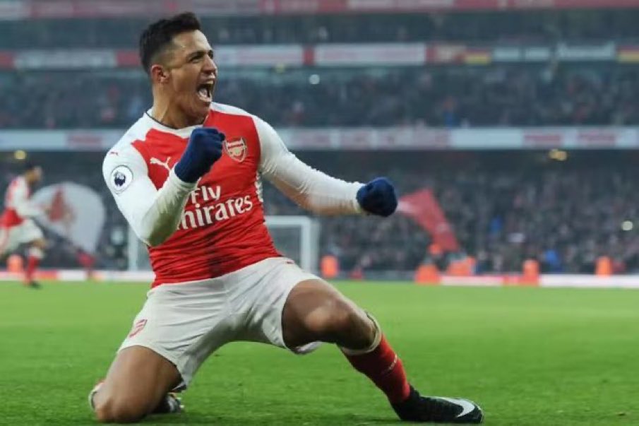  Happy Birthday to former Arsenal player Alexis Sanchez! 