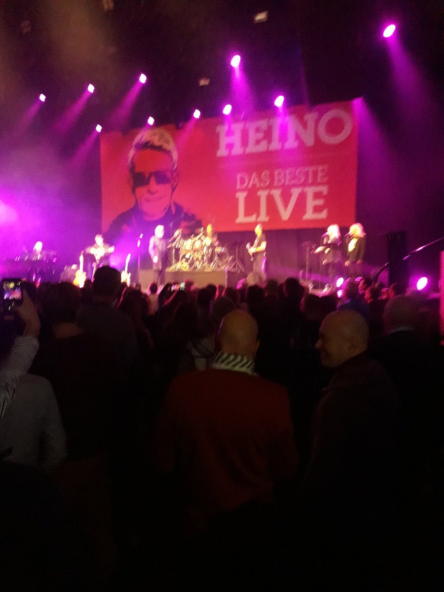 berthoogland's tweet photo. Nu al een topshow van die Duitser op leeftijd https://t.co/OqOxYk3Guk
