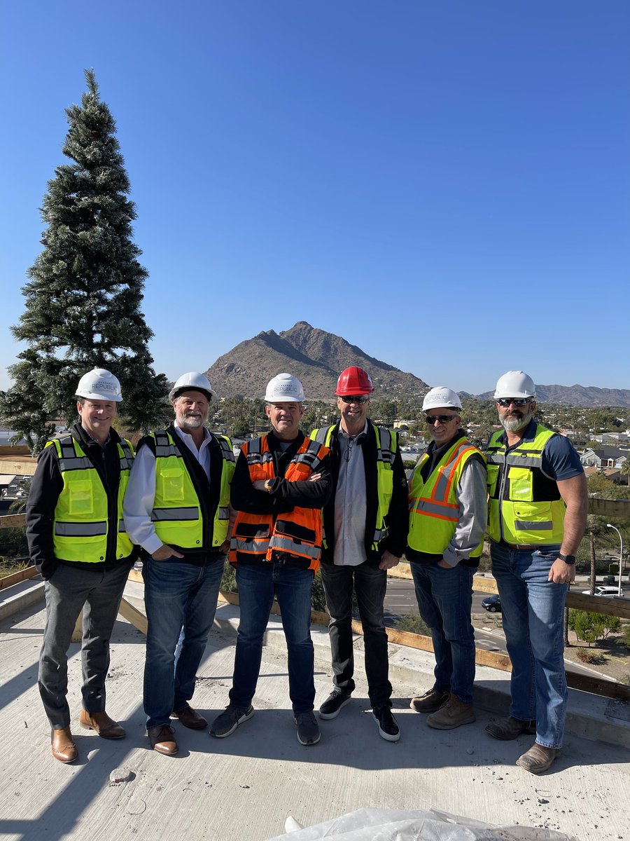 CaesarsAZ's tweet photo. AERIAL UPDATE: Concrete Pours have begun on our TOP FLOOR, LEVEL 11!! π Check out the Christmas Tree our festive team placed on the 7th floor pool deck!! π€©π
#caesarsrepublicscottsdale #coming2024 #happyholidays #laytonconstruction https://t.co/FMEY40MiWD