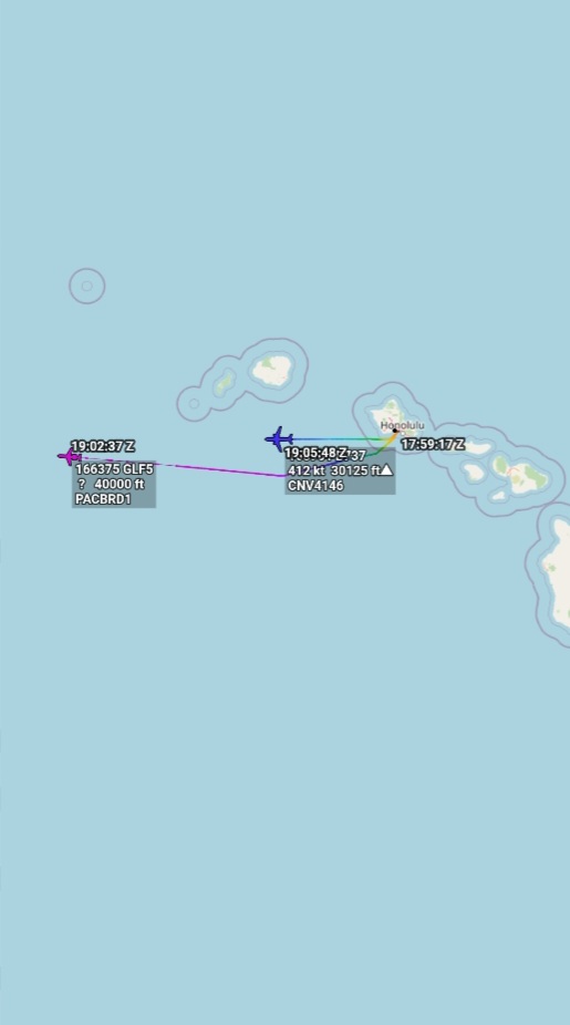 Oceanworldfree's tweet photo. 🇺🇲USN CNV4146 168981 #AE5719
🇺🇲USN PACBRD1 166375 #AE10C2

#Oahu's W. offshore 

Boeing C-40A Clipper
Gulfstream Aerospace C-37A https://t.co/FCnU9uLspj