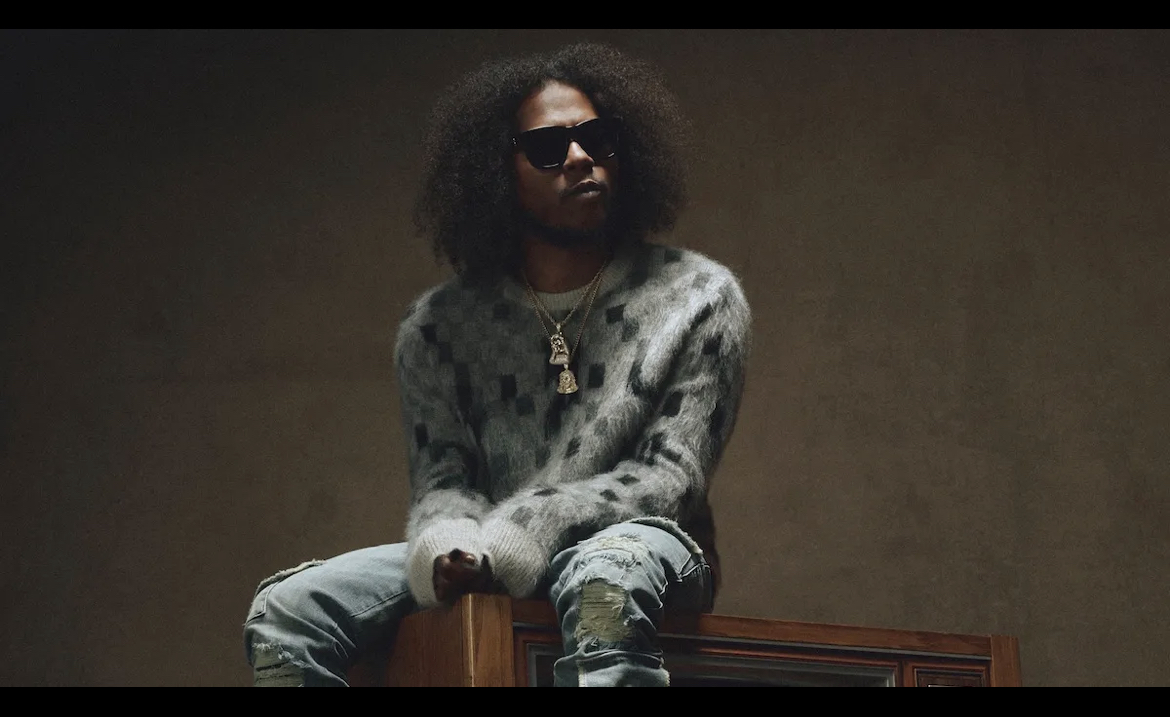 abdashsoulTDE's tweet photo. What’s the first song you think of when you see him?? https://t.co/iAzfhyNzRe