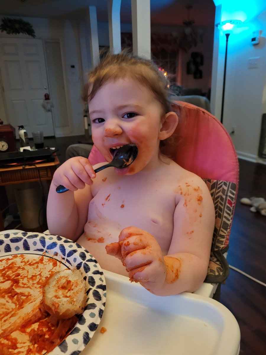 WoodinKat's tweet photo. We celebrated my Granddaughters 3rd birthday
Alaina ( aka the Boogie ) loved my Ziti
#HappyBirthday #birthdaygirl #3yearsold #Grandma #messyface #ziti #granddaughter https://t.co/SB0OhWbuUP