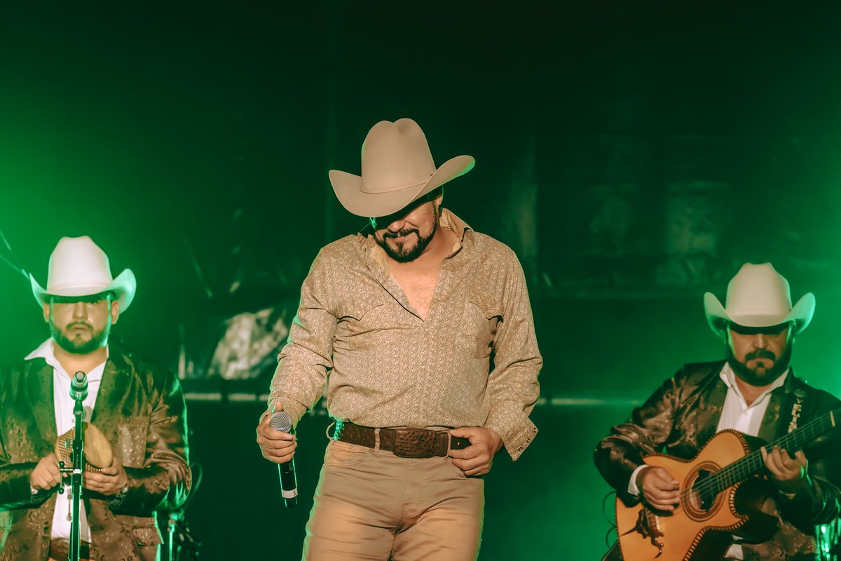 NortexFestival's tweet photo. El pirata del amor sacó los pasos prohibidos y sus mejores éxitos en #Nortex2022 🔥💃 #ArnulfoJr

#YoSoyNortex https://t.co/De0aaoa240