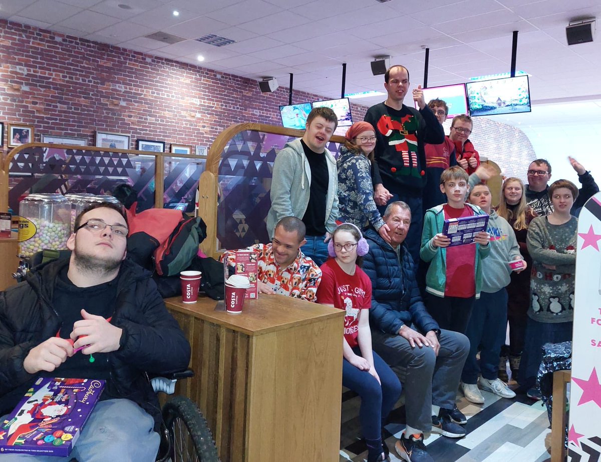 Christmas Ten Pin Bowling with The Super 1’s. It was a great get together. 🎳🏏