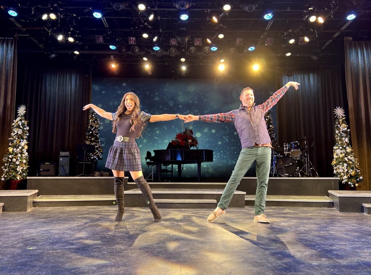 AccessCarolina's tweet photo. We make decorative wine cork Christmas trees, Ava shines on stage at Flat Rock Playhouse Christmas, Greenville 360 keeps the ideas for holiday fun coming and… will there be snow ahead of Christmas?? Access Carolina, weekdays at 10am https://t.co/octBiyigEe
