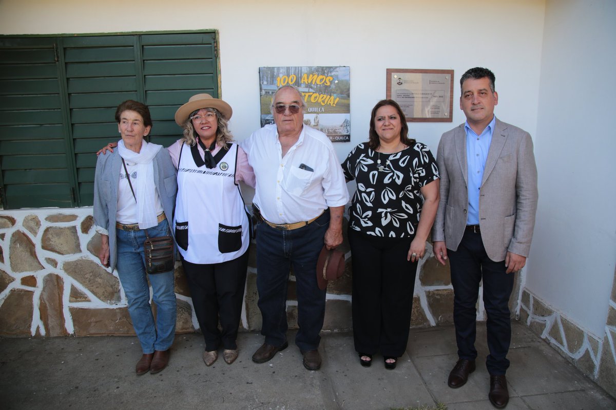 RFlutsch's tweet photo. #AniversarioEscolar 
La Escuela Albergue N°57 de Quilca celebró su 100° aniversario, en un acto cargado de emociones y que contó con un especial reconocimiento a Ida, su primera directora.
#MinisterioGobiernoEducación
#CPE
#NeuquénProvincia https://t.co/diJyt6zMib