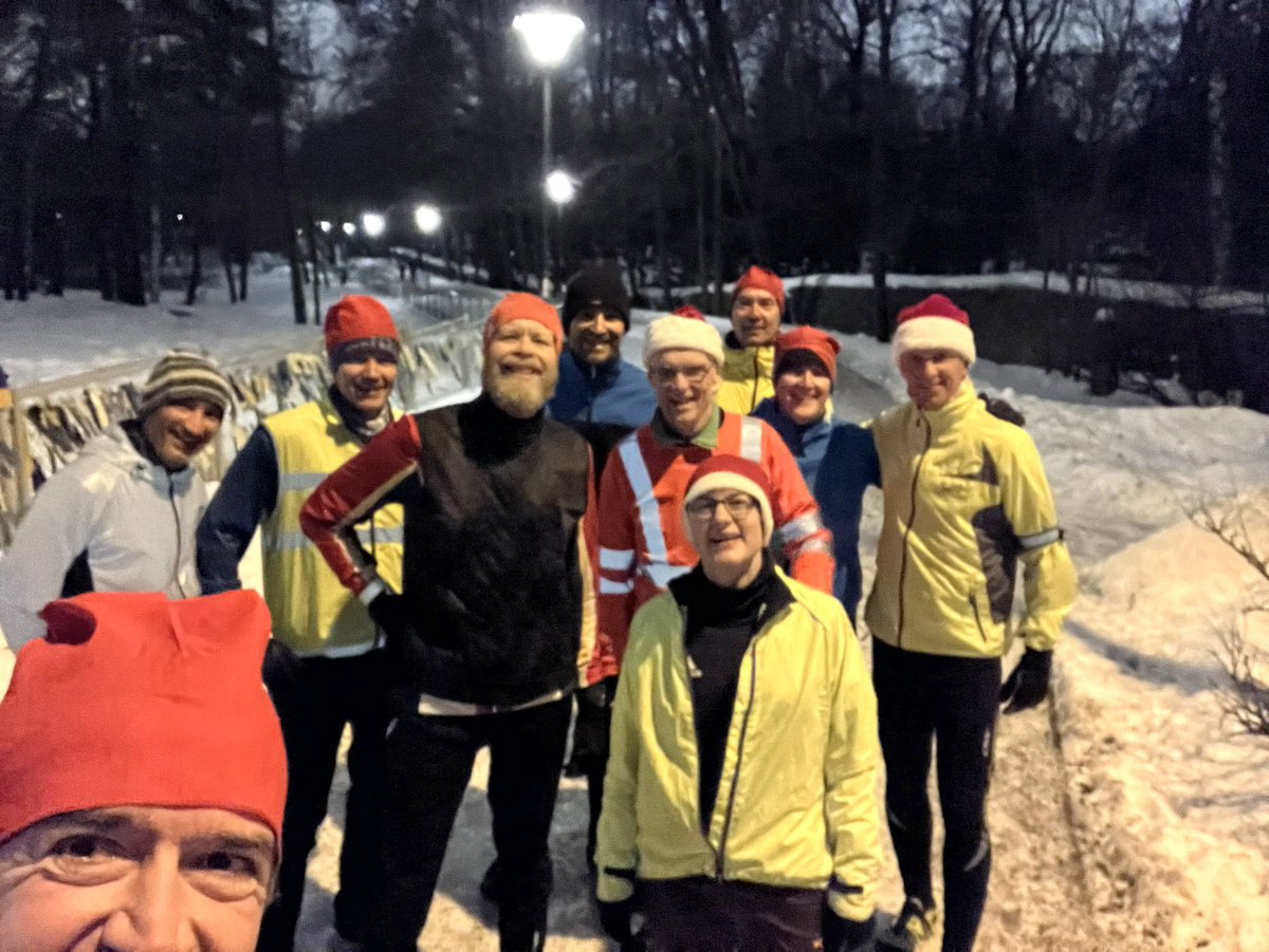 TJAnttila's tweet photo. Santas on the run🎅🧑‍🎄🏃🏃‍♀️😄 Thanks for weekly runs in 2022, Merry Xmas @sauerka 🇫🇮@IEAmbHelsinki  🇨🇮@JTollandCAN 🇨🇦 @FVazPatto 🇵🇹@AGardberg 🇫🇮@JouniJLaaksonen 🇫🇮@OlliKantanen 🇫🇮@niirava 🇫🇮 &amp; Adam 🇨🇿 &amp; Yrjö 🇫🇮 #running https://t.co/QxWAxKeBul