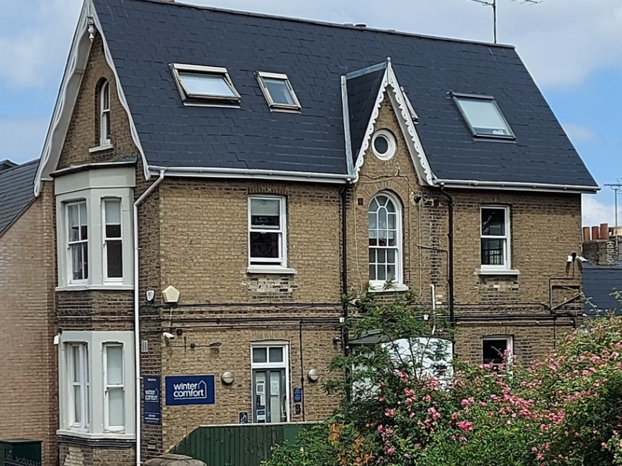 CambridgeRadio's tweet photo. Melody Brooker from @Wintercomfort20 tells @DancingGlenn how we can help people who find themselves homeless, or vulnerably housed in this awful weather https://t.co/s0cbsQQWU8 https://t.co/XcS45x3b6L