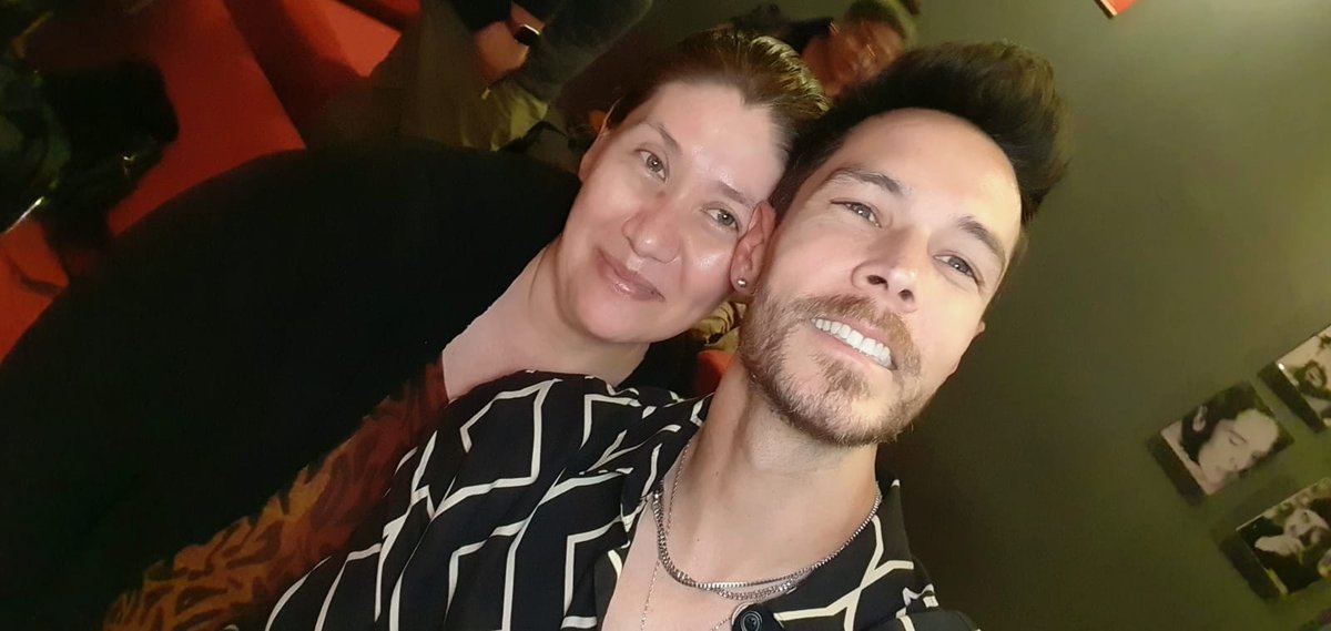 Jakiprinces's tweet photo. @soyjuansolo @ForodelTejedor La mejor noche de mi vida!!!💓🙆🏼‍♀️🤗😊 https://t.co/Rz447JBQdd