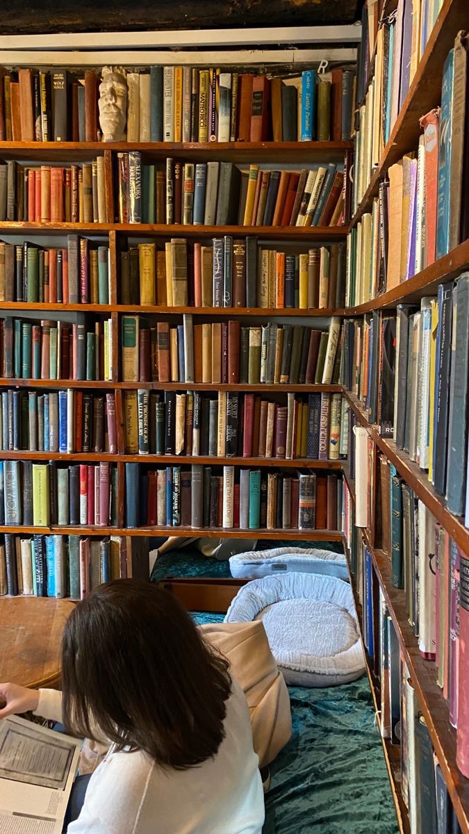 AcademiaDreams's tweet image. “The reading of all good books is like conversation with the finest (people) of the past centuries.” 

— Descartes