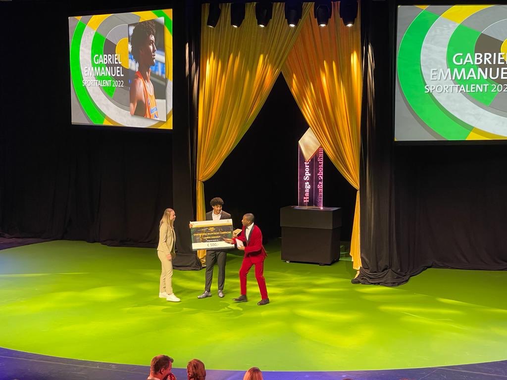 Wow this is something: wereldkampioen Meerkamp U20 Gabriel Emmanuel is nu ook Haags Sporttalent van het Jaar. Congrats Gaby! <a href="/dhtopsport/">Den Haag Topsport</a> <a href="/Atletiekunie/">Atletiekunie</a> <a href="/AtletiekLive/">Atletiek Live</a> <a href="/Newsroom070/">Newsroom Den Haag</a> <a href="/GemeenteDenHaag/">Gemeente Den Haag</a> #HaagsSportgala
