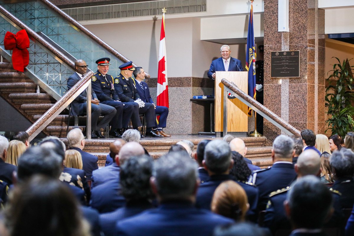 fordnation's tweet photo. Congratulations and welcome to @TorontoPolice’s new Chief Myron Demkiw, a decorated 30-year veteran.

Thank you to interim police Chief James Ramer for your tremendous contributions and leadership. https://t.co/PFJhw3oqyb