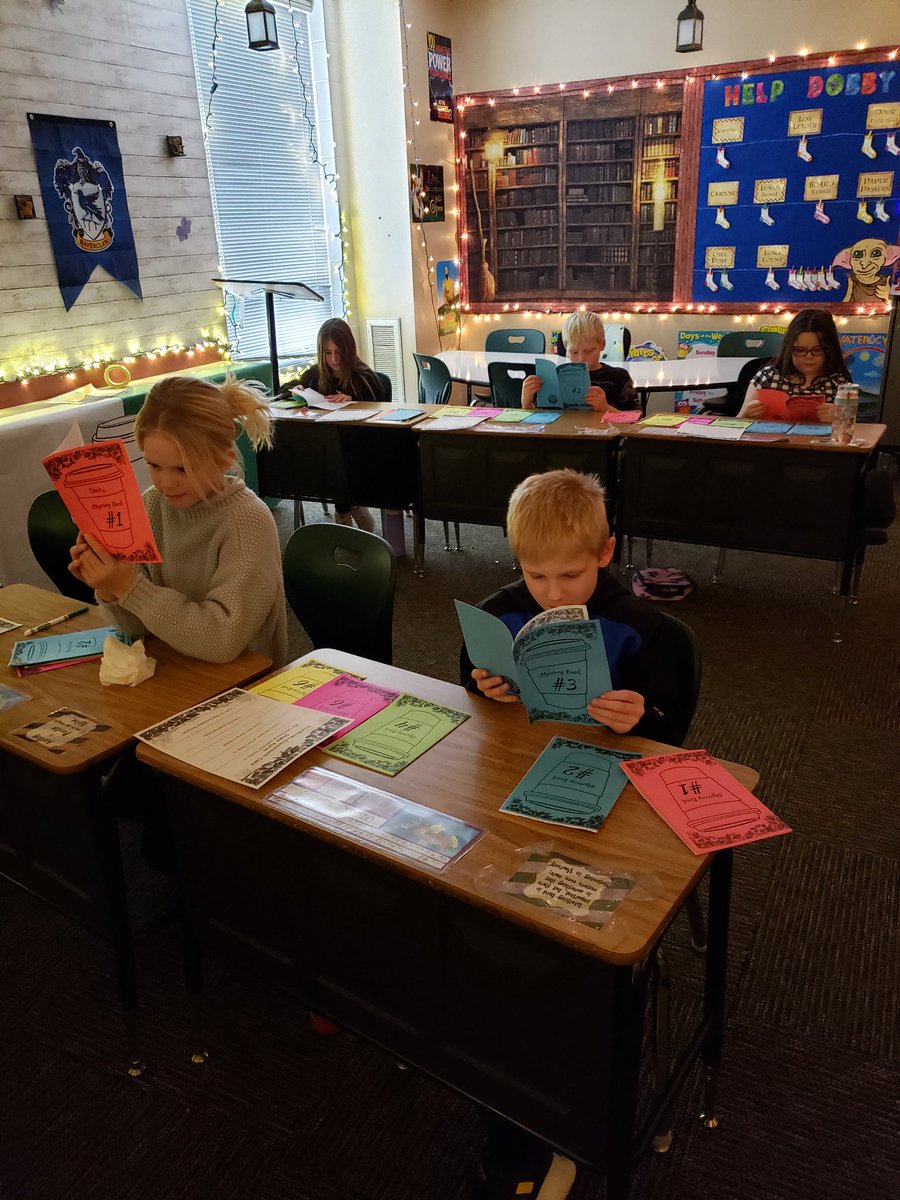 MsFrovarp3's tweet photo. StarBooks Classroom Cafe opened for its third year today! Third graders will explore new books without being able to see their covers and celebrate with a new book at the end of the week! #TES https://t.co/frVI15cqae
