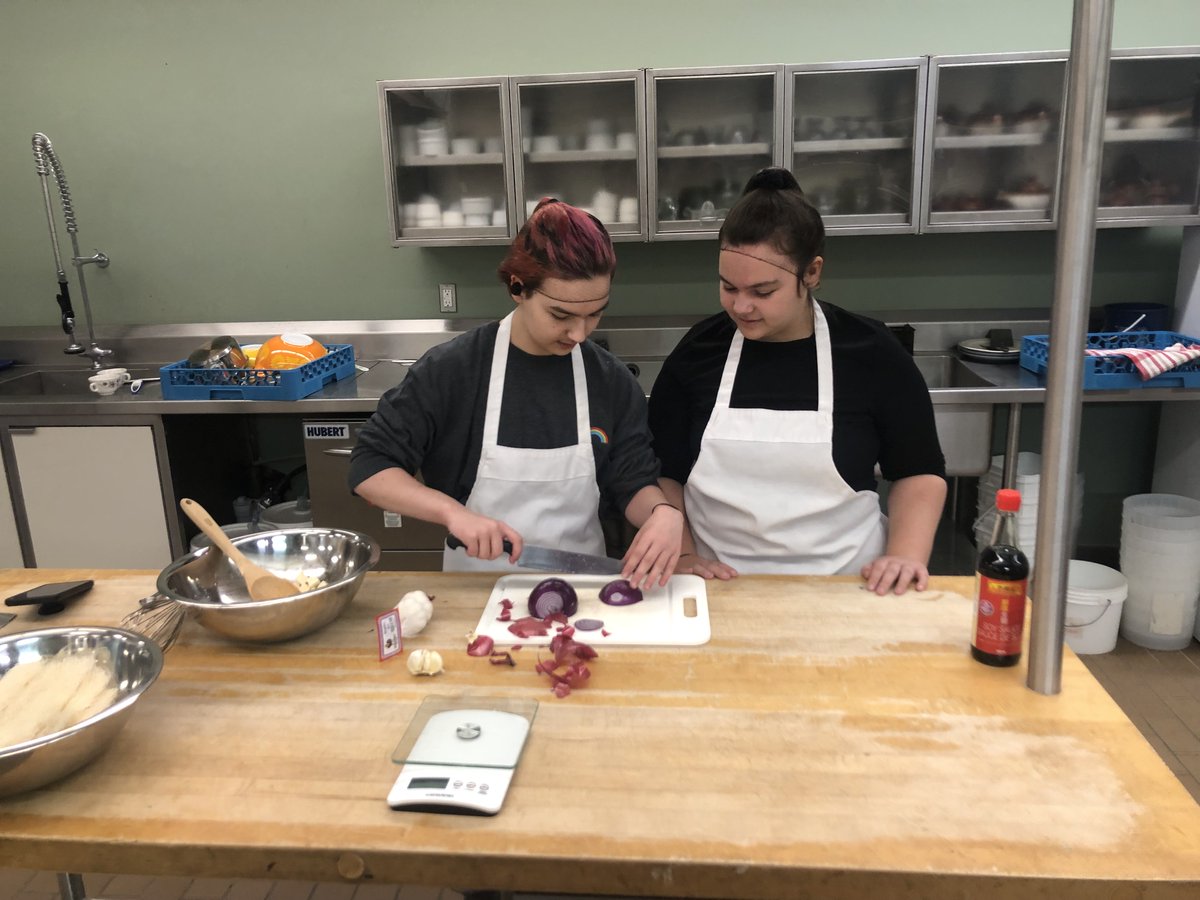 Projet  #ViceVersa : Mon équipe, mon école; ma fierté ! Les élèves de l'École secondaire Népisiguit ont collaboré avec une championne canadienne de lutte et un expert en auto-défense afin de développer leurs compétences. <a href="/Patrimoinecdn/">Patrimoine canadien</a>