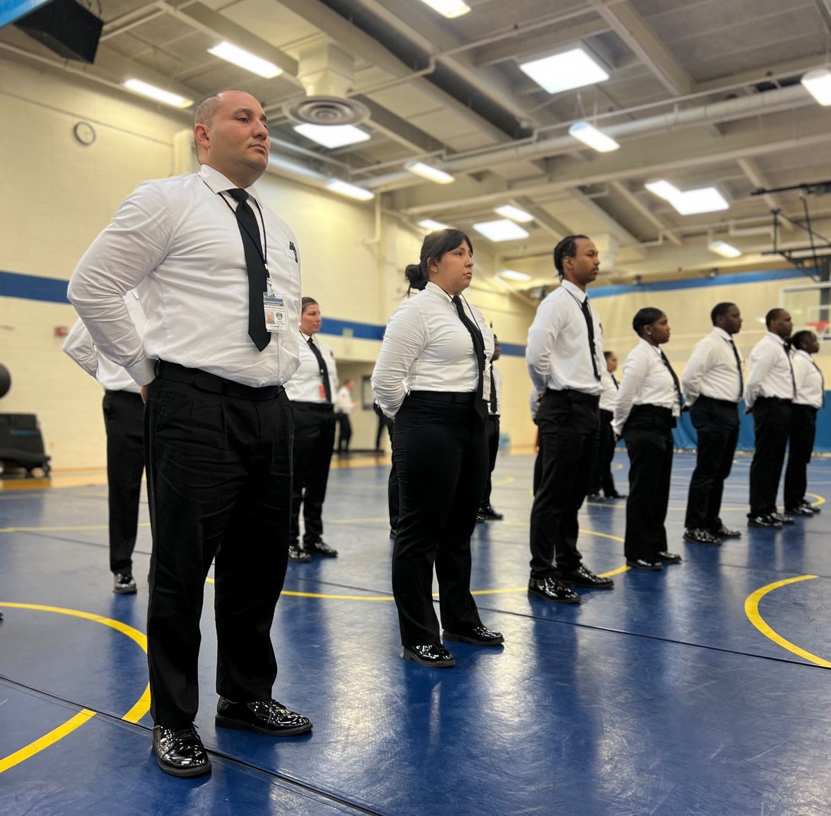 BaltimorePolice's tweet photo. Police Commissioner Michael Harrison personally welcomed each of the Academy Class 22-06 trainees to the #BPD and thanked them for their commitment to service.
Good luck and welcome to the BPD! #BPDforGood #JoinforGood https://t.co/DhYsfPPI1s