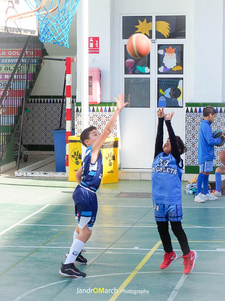 adecgoleta's tweet photo. 📌 RESULTADOS | Liga @FAB_Malaga | #Valorcesto

Partido de nuestros peques del Premini’1314 ante nuestros vecinos de @AdesaMalaga donde todos participaron del juego y demostraron sus avances. A seguir, chicos‼️

#SomosTUequipo💙 
#vamosgoleta🏀 https://t.co/c4Pkqx2oam