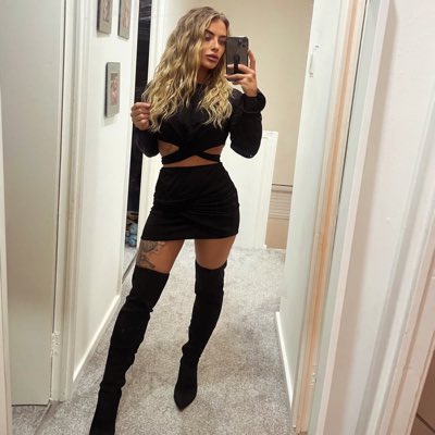 ChelcMichelle_'s tweet photo. #NewProfilePic https://t.co/0d5wEHyNev