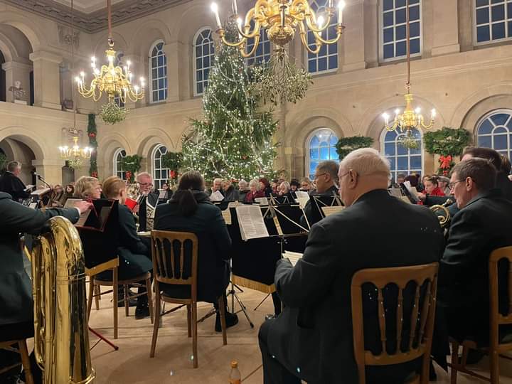 Slightly delayed post (apologies!), but the Lincs Order of St John Carol Service was conducted at <a href="/GrimsthorpeC/">Grimsthorpe Castle</a> on 11 Dec. Over £1000 was raised to support <a href="/stjohnambulance/">St John Ambulance England</a>. Thanks to everyone who helped make it a success. Special thanks to <a href="/stammyband/">Stamford Brass</a> for your musical efforts!