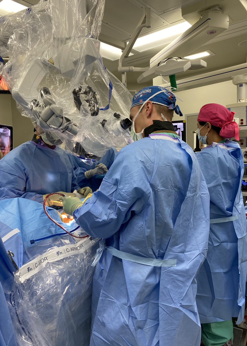 BrainTumorInst's tweet photo. Take a look #insidetheOR at @NorthwesternMed Palos Hospital! The @NeurosurgeryNM team brings as much personality to the OR as they do #neurosurgical expertise 🐻💗 #BTSM #neurotwitter https://t.co/cEjwEpckCl