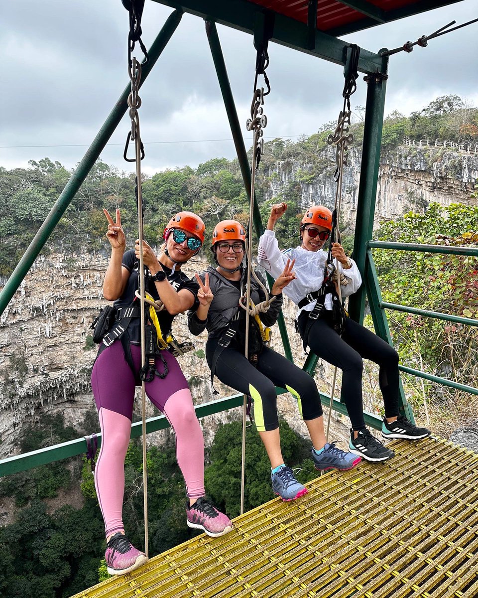 JunglaXP's tweet photo. Día de superar todos los retos y conquistar los miedos! 👊🏽💪🏽🧗🏻‍♀️
#OutSideIsMyBestSide #AlaDelta #SimaDeLasCotorras #Rappel #Tirolesa #PinturasRupestres #CulturaZoque #Geology #VisitChiapas #Chiapas #TurismoDeAventura #JunglaExperience #Travel https://t.co/4FYNhRyLxk