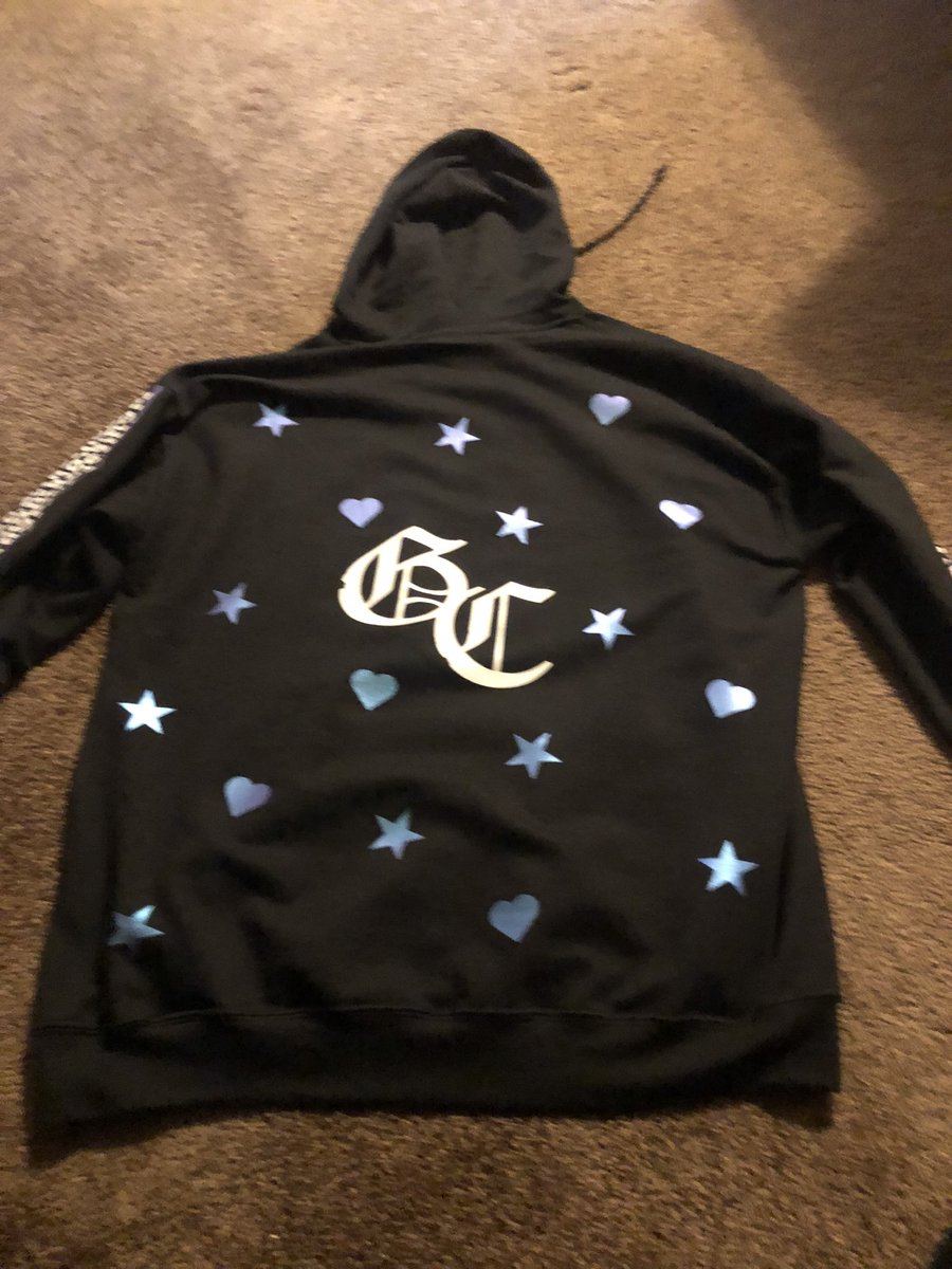 Parnellibean's tweet photo. My sister made me this for Christmas. @JoelMadden and @benjimadden https://t.co/66qhLqp9Zk