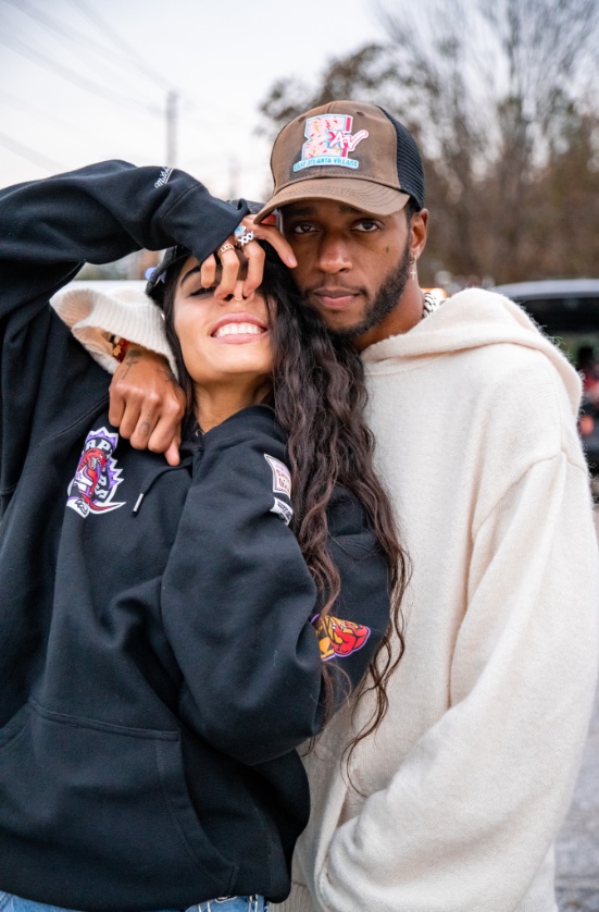 Z video is officially out bb 😘 

jessiereyez.lnk.to/FOREVERvideo