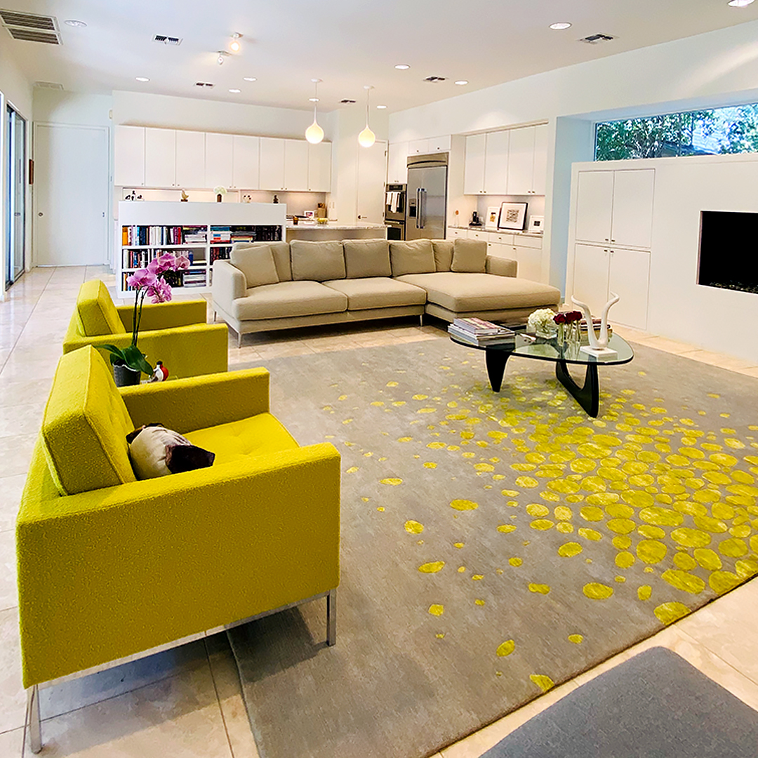 Happy Monday!

A punch of bright, lively color to get your week started.
Featuring Christopher Fareed's Matrix A hand-knotted rug.
Discover this design through the link in our bio.
•
•
#mondaystyle #yellowrug #handknottedrug #luxuryhouses #livingroominteriors #handknottedcarpet