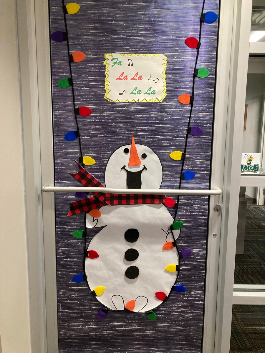 MCC_HighSchool's tweet photo. 🎄 The Science NHS sponsored a Christmas door decorating contest to make our campus more merry and bright! The proceeds benefitted the Florida Wildlife Hospital. #mcchustlers #Godblessmcc https://t.co/97nM5XcFrd