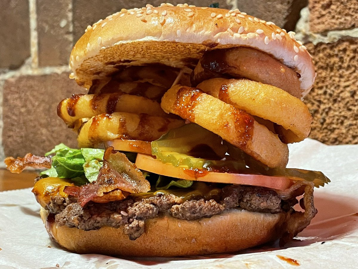 BilliardsOnBroadway tweet media