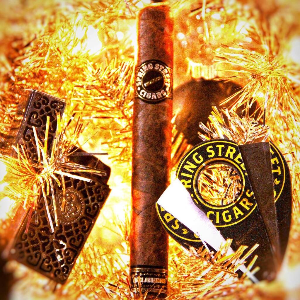 Last minute shopping? It’s the week of Christmas and we have you covered. You can find boxes, gift cards, samplers, dirty Santa gifts, cutters, lighters, and cigar storage here. If you don’t know what to get, ask us! We can find your friend or loved one … instagr.am/p/CmXI00JObEf/