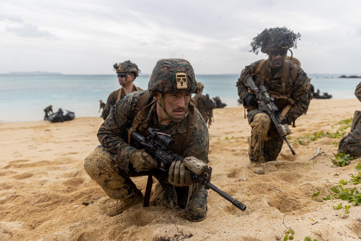 USMC's tweet photo. #Marines with the @31stMeu execute a boat raid exercise at Camp Schwab, Okinawa, Japan, Dec. 14.

This exercise challenges the Marines’ ability to secure contested terrain. 

#USMC #MarineCombatArms https://t.co/3yVnANrXl2