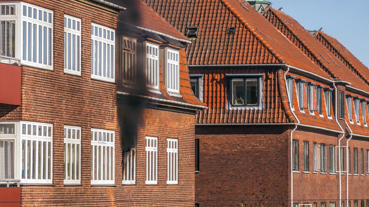 GradGuard's tweet photo. Did you know, according to Clery Act Reports, an average of 1,840 fires have happened on college campuses every year since 2009? ๐ต
Learn more about the everyday risks of college โก๏ธ https://t.co/ytPFNX6Kq1 โฌ
๏ธ
#collegelife #collegetales #collegerisks https://t.co/4NTelScTc9