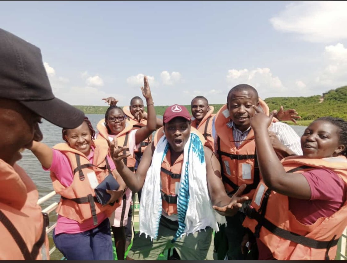 GreatLakesUniv's tweet photo. Our students of Geography and Tourism/Hospitality Management have safely returned from study trip in Queen Elizabeth National Park and related sites in Kasese, Uganda. Such opportunities present a great opportunity to appreciate and learn from Mother Nature. Well be back! https://t.co/fSD1GqBi9b