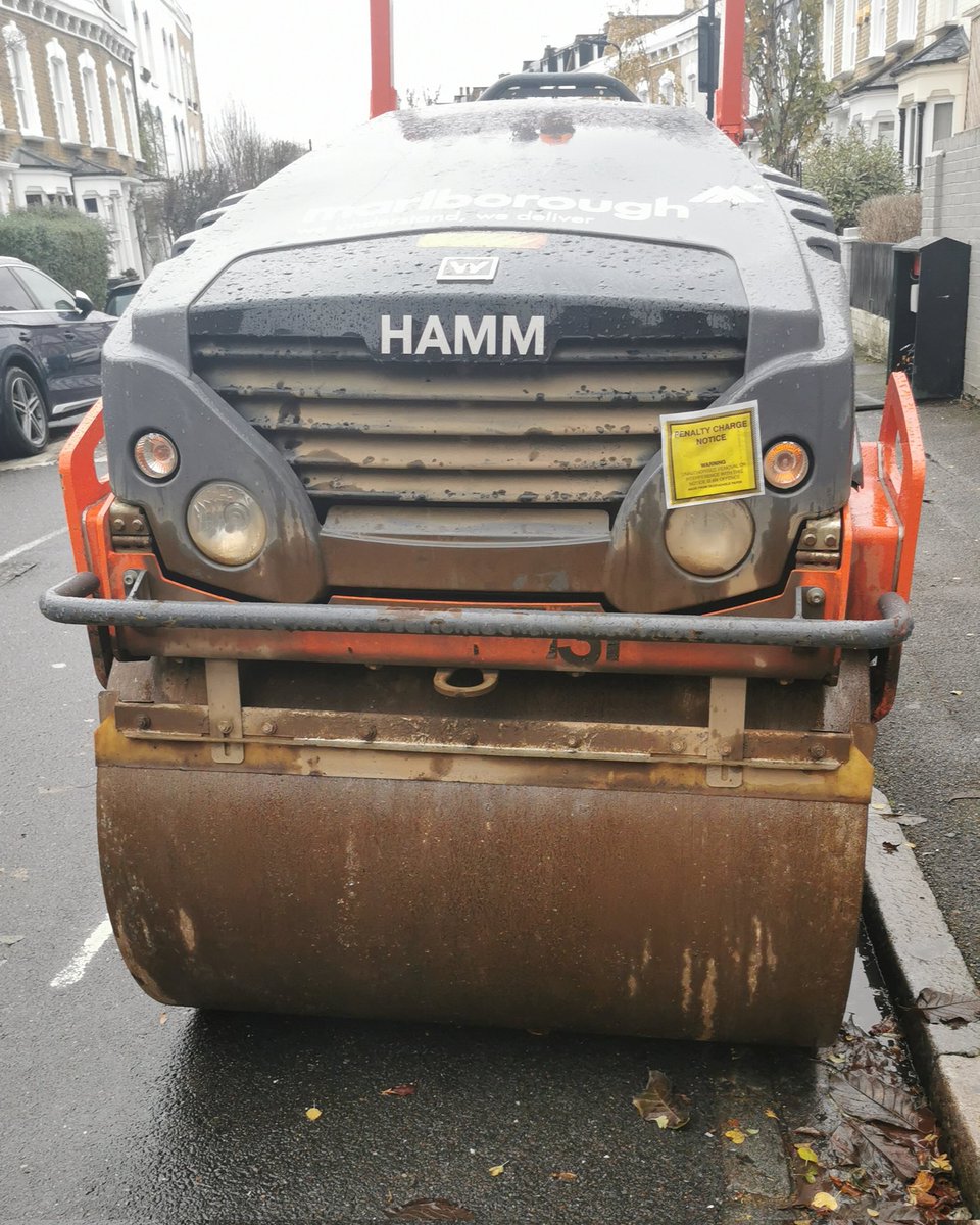 michaelsamuels4's tweet image. Nothing escapes the @hackney Parking Wardens😂