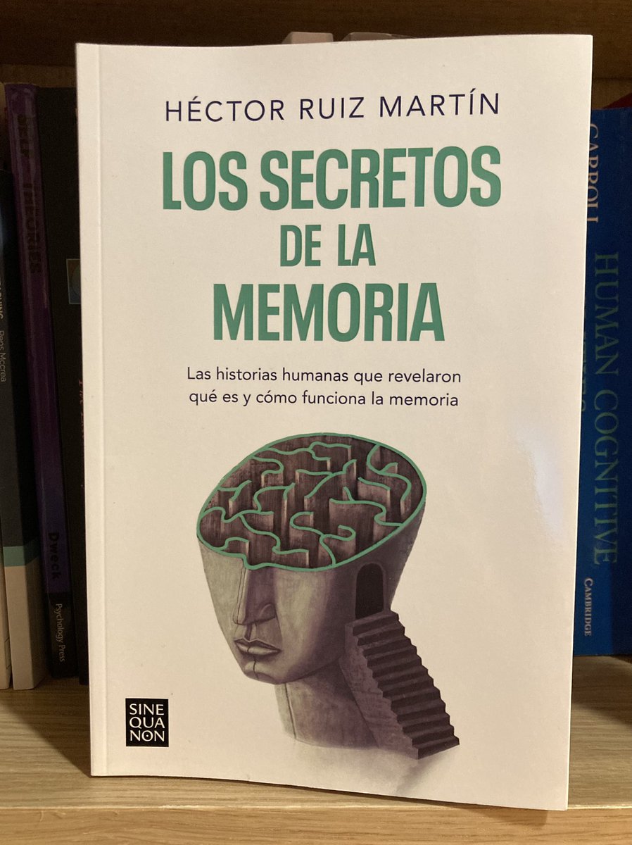 hruizmartin's tweet photo. Anonadado estoy con todas esas personas que me han acusado de "demonizar la memoria" por decir que para aprender mejor hay que pensar en el significado y hacer relaciones. A todas ellas, humildemente, les recomiendo este libro para que descubran qué es y cómo funciona la memoria. https://t.co/ikzp2j2ZCI