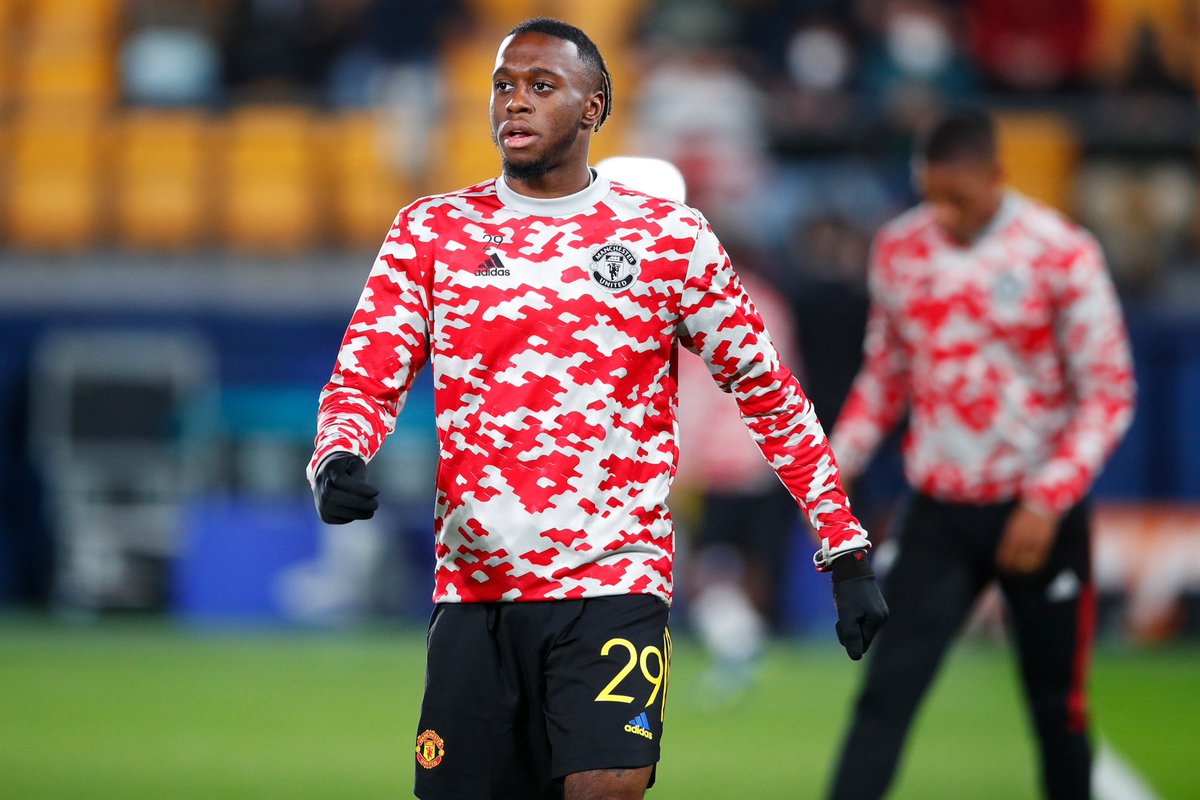 TFootballyst's tweet photo. Manchester United are trying to find a solution for Wan-Bissaka in order to let him leave. Wolves, West Ham and Crystal Palace remain interested.  #MUFC #premierleague https://t.co/oLsOZQI57h