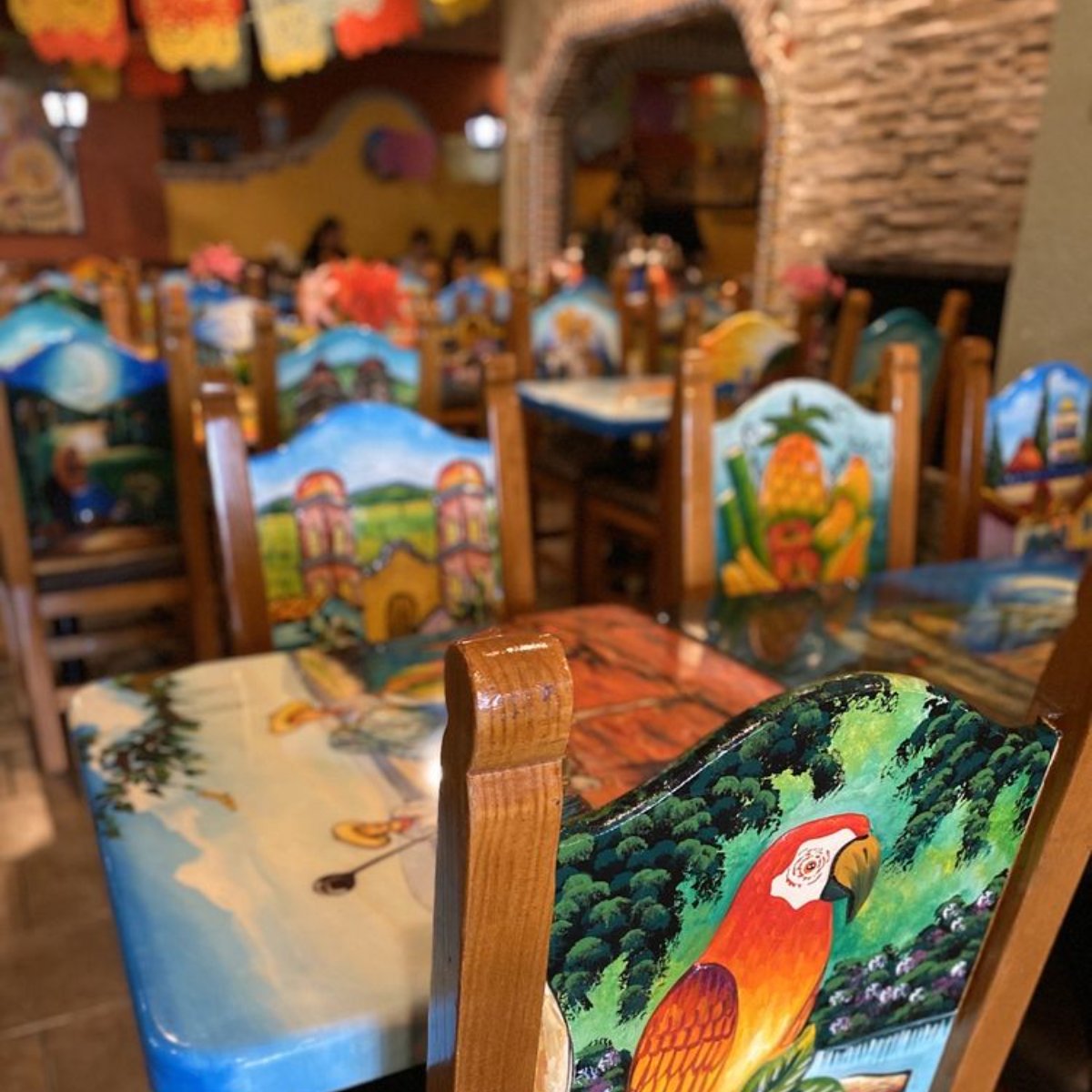 SiSenorHallSt's tweet photo. Our fondest memories have been made around the table with our loved ones. Bring your friends and family by this holiday season to make new memories and indulge in your favorite family recipes from the streets of Old Mexico. https://t.co/OFG3xO39Fd
