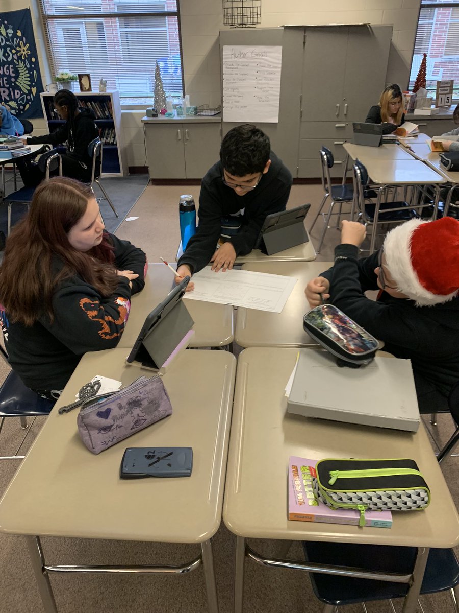 MsTestaSilver7's tweet photo. Last week we had our last book club discussion! Students worked together to discuss how their character changed, author techniques, and author goals 📝 #7silvershines #twisterpride https://t.co/VyONkZJ8OY