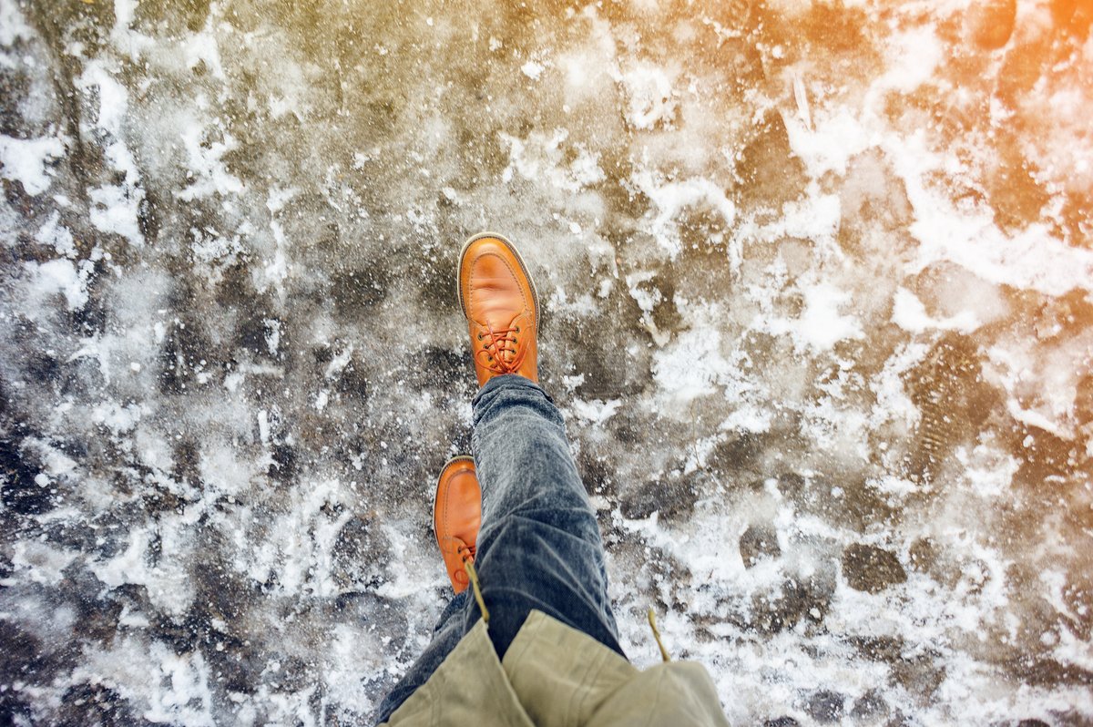 FootHealthFacts's tweet photo. Don’t let the hectic pace of the holidays sweep you off your feet. When icy weather hits, take your time and be mindful of black ice in parking lots and on sidewalks.

https://t.co/WjXYACAU9A

#holidayfeet #footpain #heelpain #toepain #ricemethod #healthyfeet #footandanklesurgeon https://t.co/cLszX69NbD