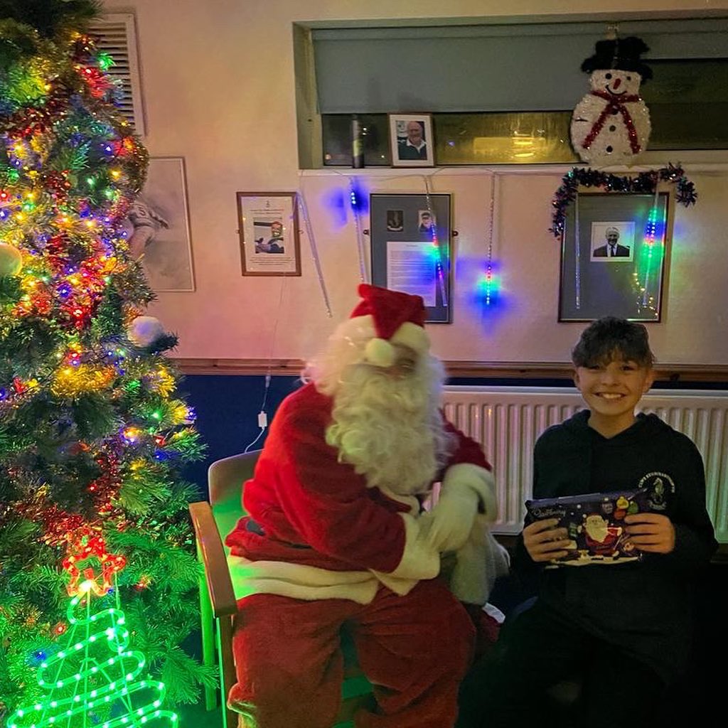 colwynbayrugby's tweet photo. Great fun had by all at the Minis Christmas Party last night - and thanks to Santa our Christmas is all set!! 🤩

We wish you all a very Merry Christmas and Happy New Year! 🎅🏼🎁🫶🏼❄️🎄 https://t.co/sZL1Yf9wlH