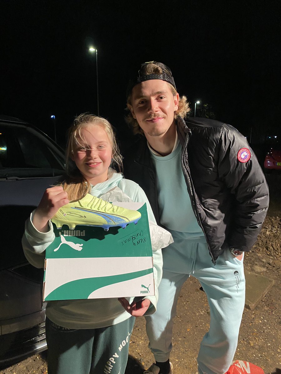 ChalkonBoots's tweet photo. Thank you so much @ToddCantwell_10 unbelievable one happy Georgie, thanks again enjoy your Christmas! https://t.co/hraGcqV43r