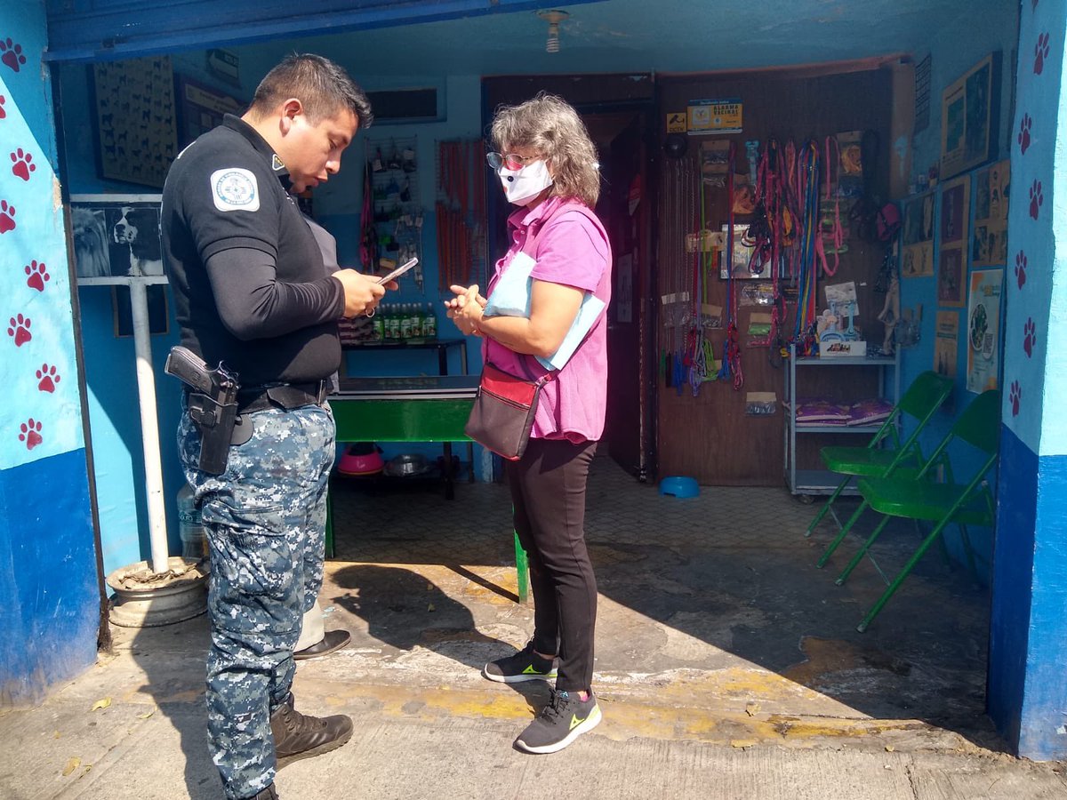 LetyVarela's tweet photo. Les comento que ya fue atendido el caso por Brigada de Vigilancia Animal @SSC_CDMX
En coordinación con vecin@s damos el seguimiento https://t.co/Wsw30Nt0Ah